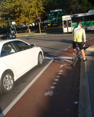 Street intersection catering for different transport modes, Perth